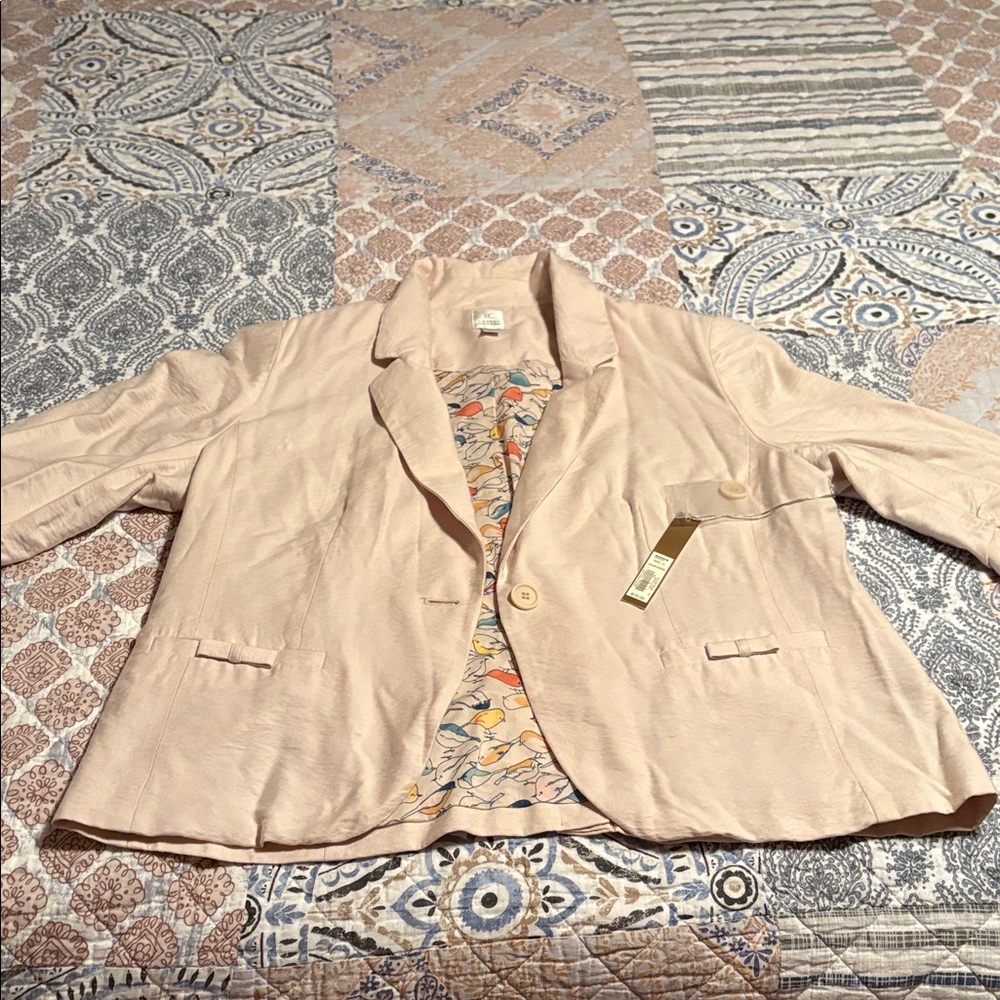 New size 14 Women's Cream Blazer